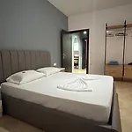 Apartment Skapeta *