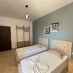Skapeta Apartment Sarande