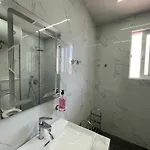 Skapeta Apartment *
