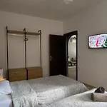 Skapeta Apartment *