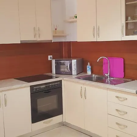 Skapeta Apartment Sarande