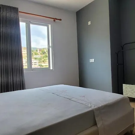 Skapeta Apartment Sarande