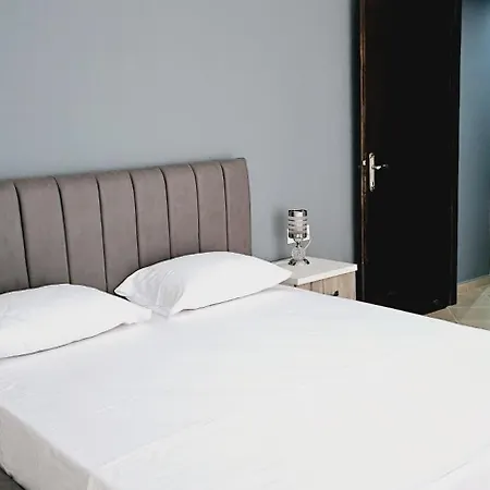 Skapeta Apartment Sarande